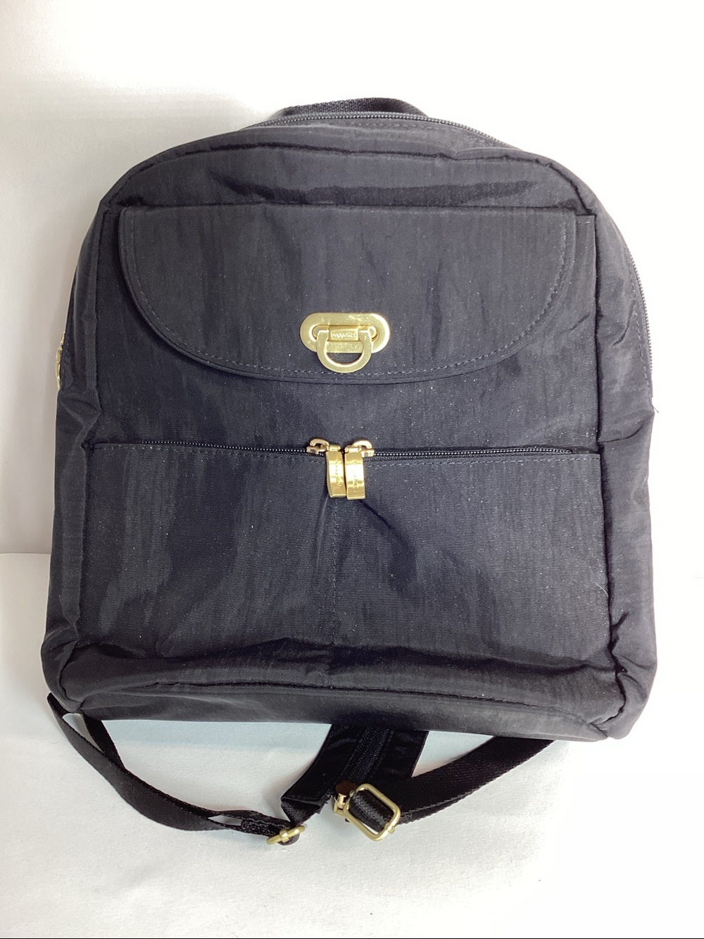 NWOT baggallini Coastal Flip Lock Day Pack Black/Gold - Picture 4 of 8
